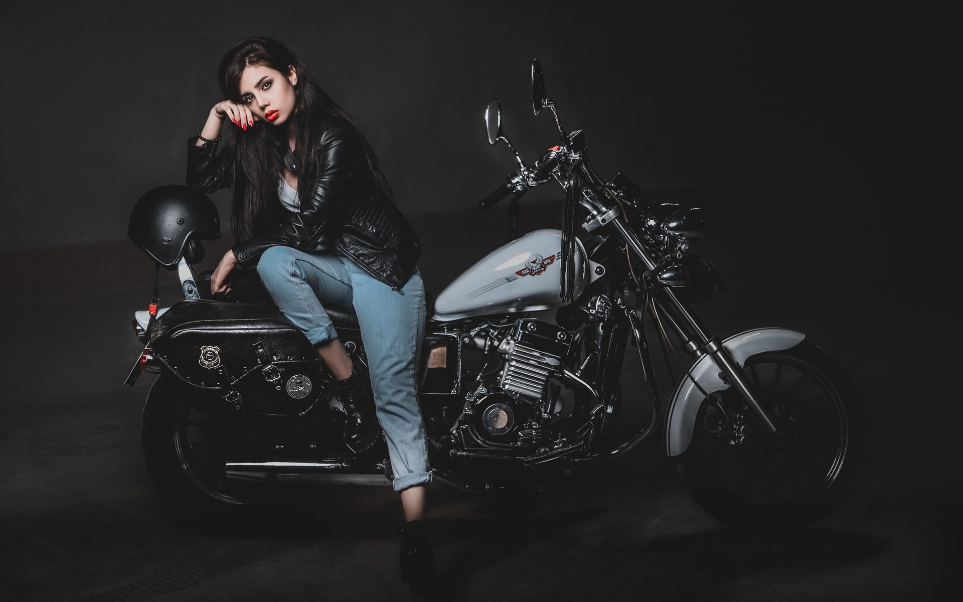 Biker girls: style and drive in Cheongju