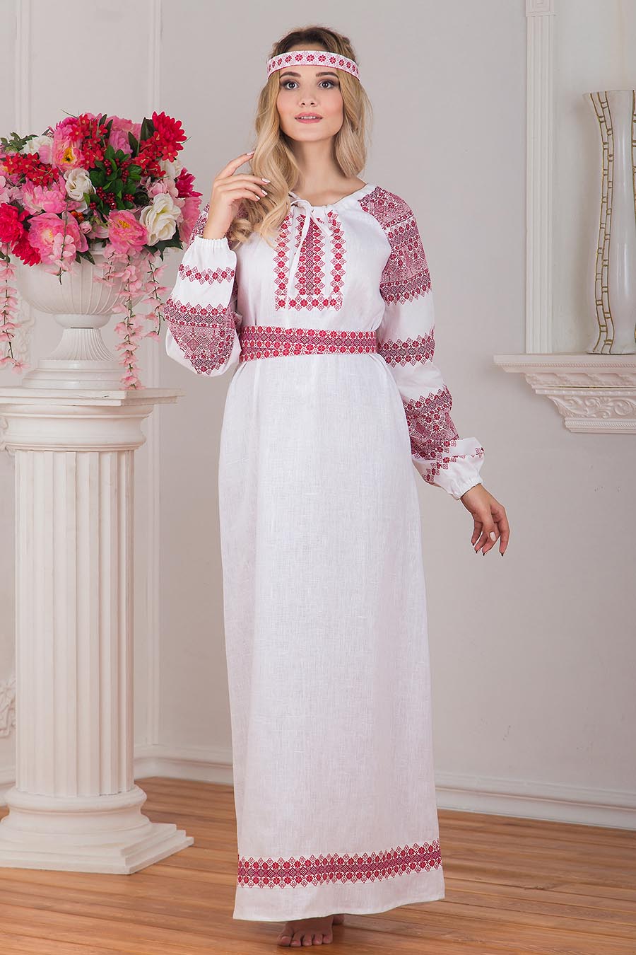 Women in Slavic costumes in Cheongju