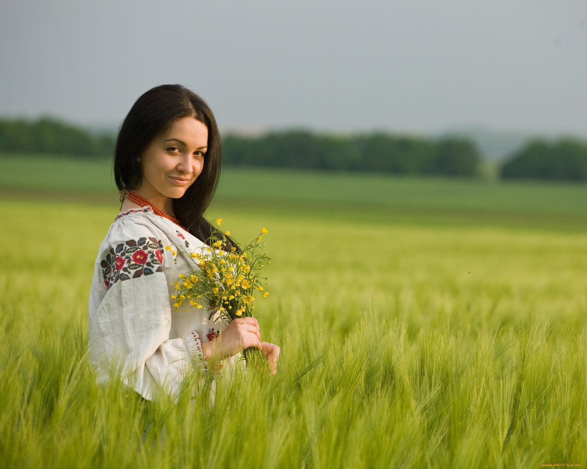 Women in Slavic costumes in Cheongju