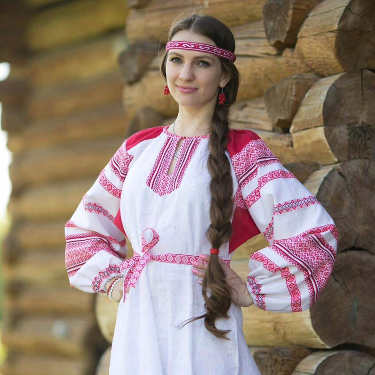 Girls in Slavic costumes in Cheongju