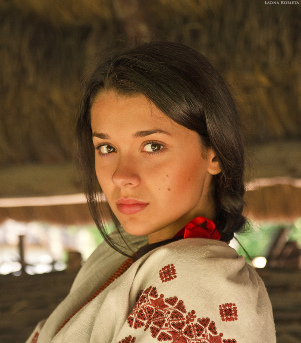 Girls in Slavic costumes in Cheongju