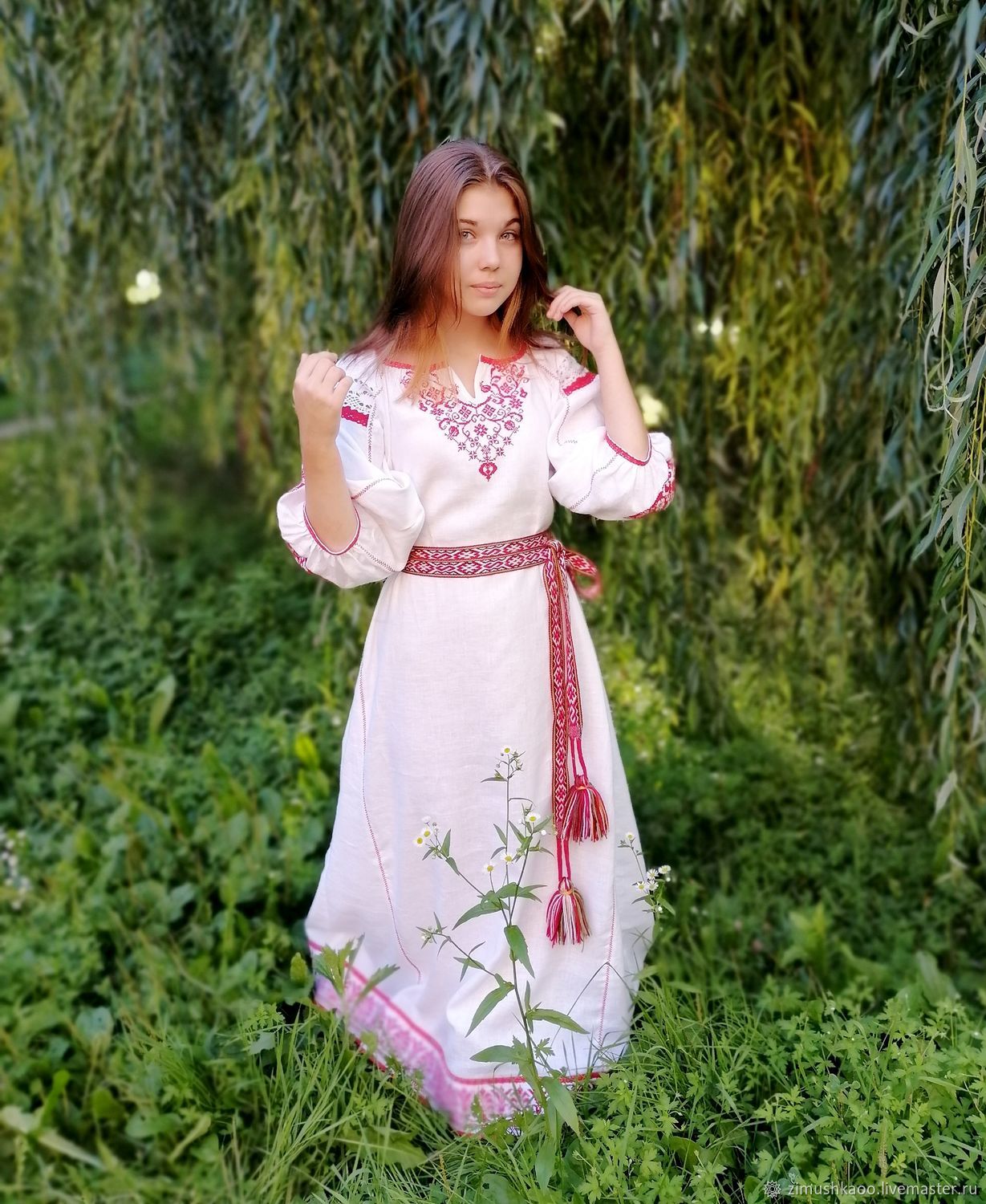 Girl Girls in Slavic costumes in Cheongju